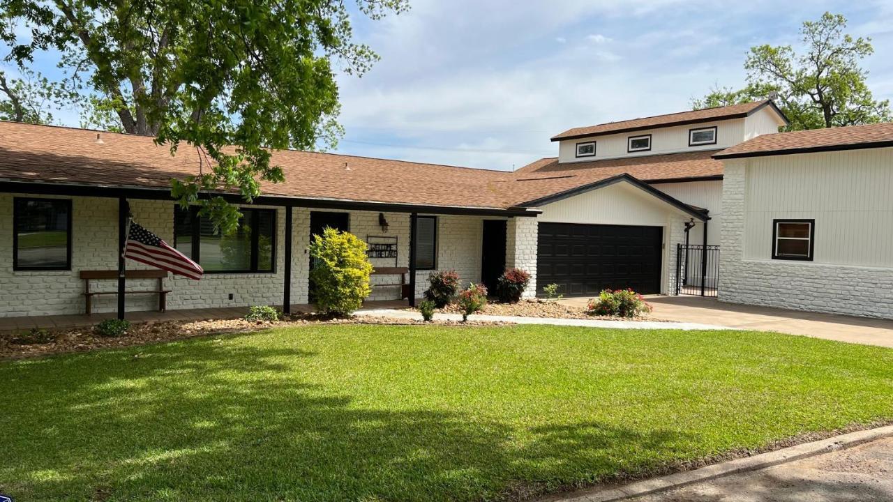 Luxurious Lakehouse With Indoor Pool-Hot Tub-Fire Pit Villa Marble Falls Exterior photo